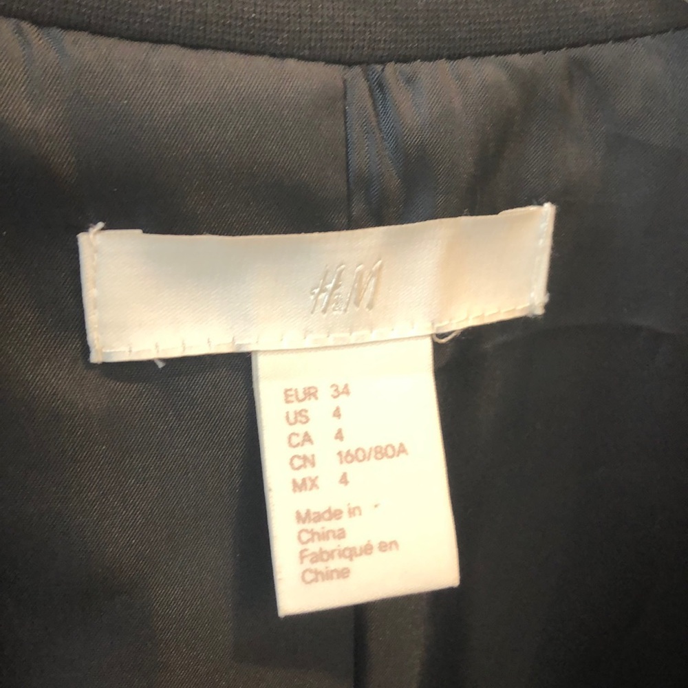 H&M Blazer - Picture 2 of 5